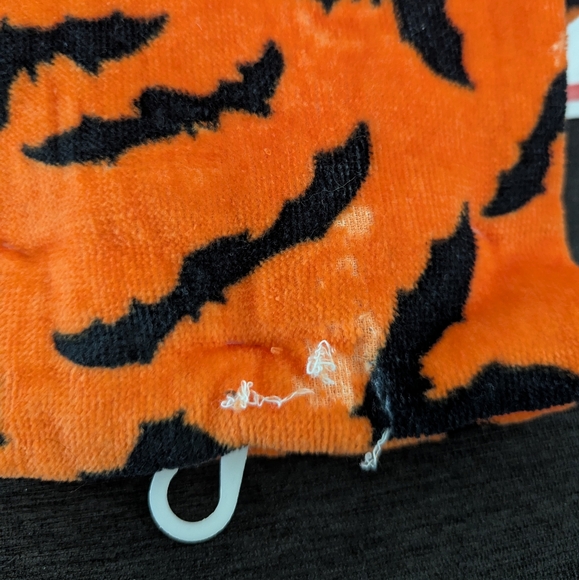 Orange hand towels covered in black bats - Picture 2 of 4